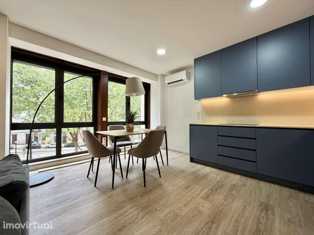 Estúdio, Praça Républicada cidade de Coimbra - Grande imagem: 2/6