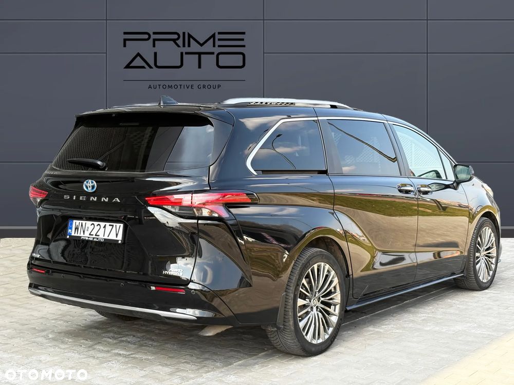 Toyota Sienna - 9