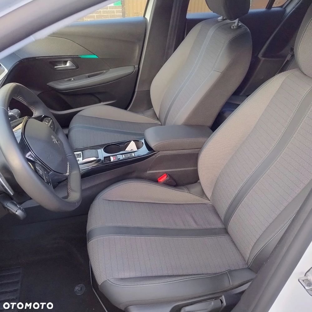 Peugeot 208 PureTech 100 EAT8 Allure Pack - 9