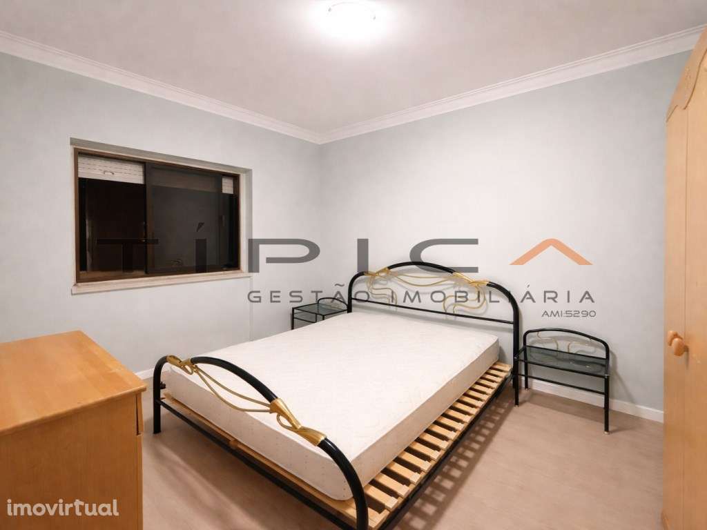 Quarto no centro de Alverca com terraço privado - Grande imagem: 4/5