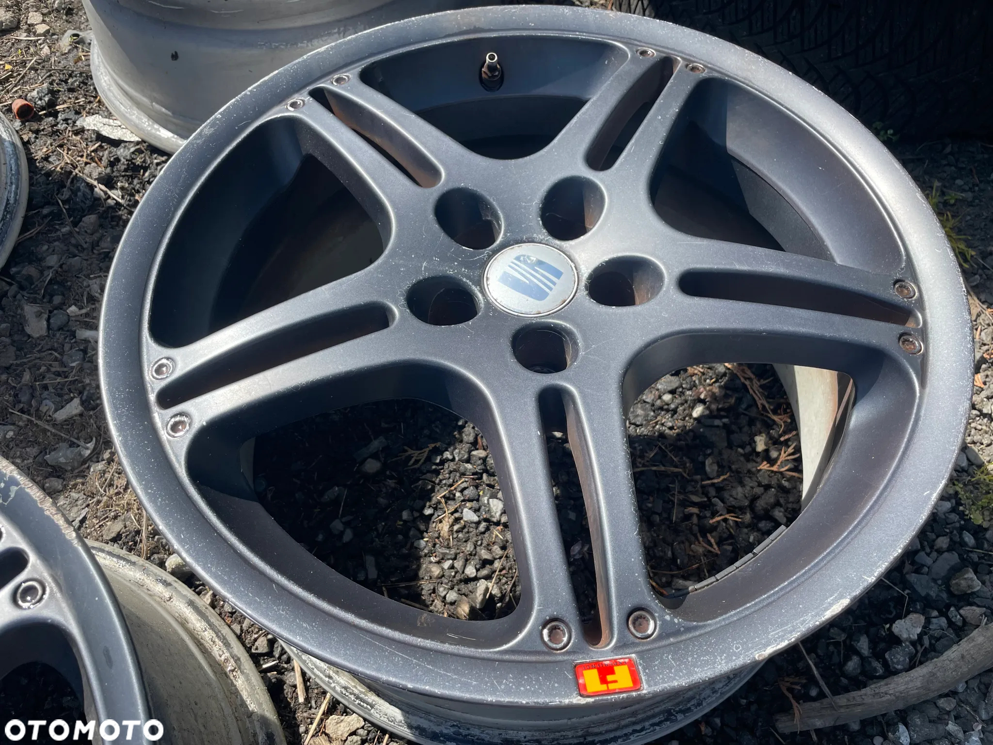 FELGI ALUMINIOWE CZARNE SEAT LEON I TOLEDO II 5X100 17' ET35 - 6