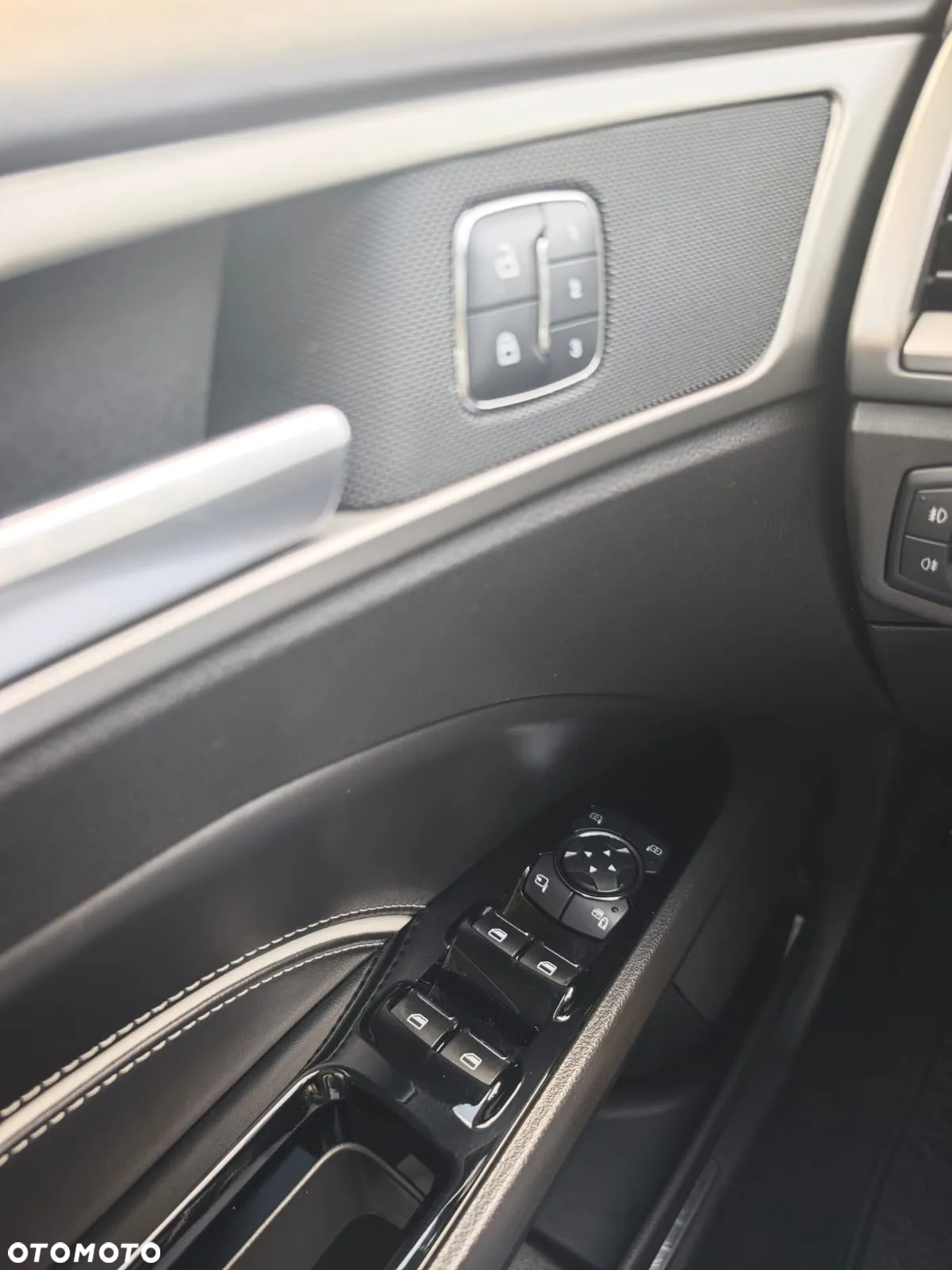 Ford Mondeo 2.0 Ti-VCT Hybrid VIGNALE - 9