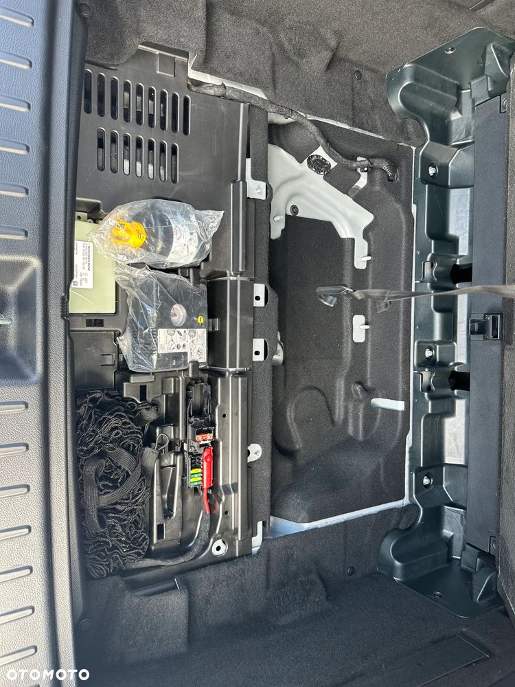 Mercedes-Benz GLB 220 d 4-Matic AMG Line 8G-DCT - 31