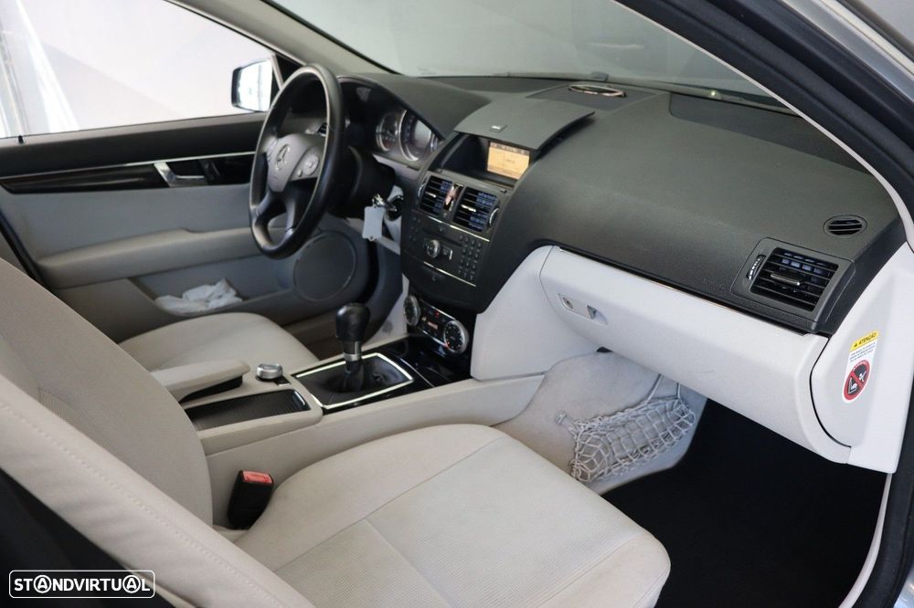Mercedes-Benz C 200 CDI Classic BlueEfficiency — fotografia 7