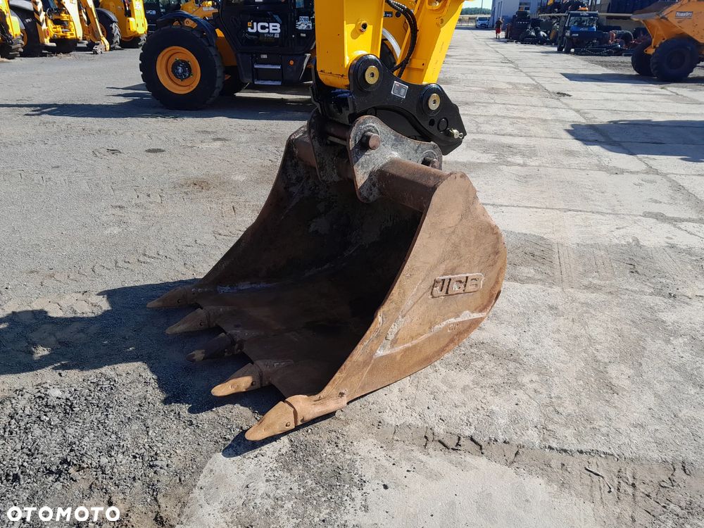 JCB JS145W - 18