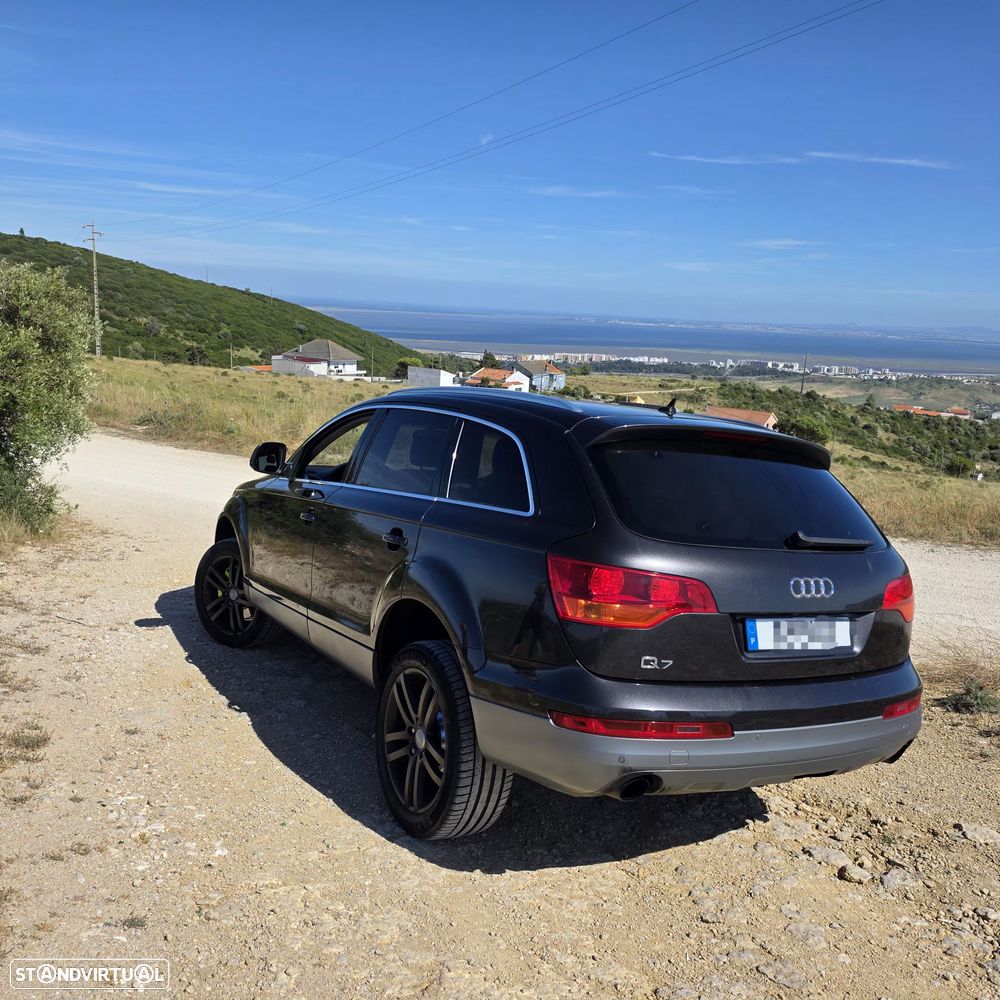 Audi Q7 3.0 TDI Sport Tiptronic - 3