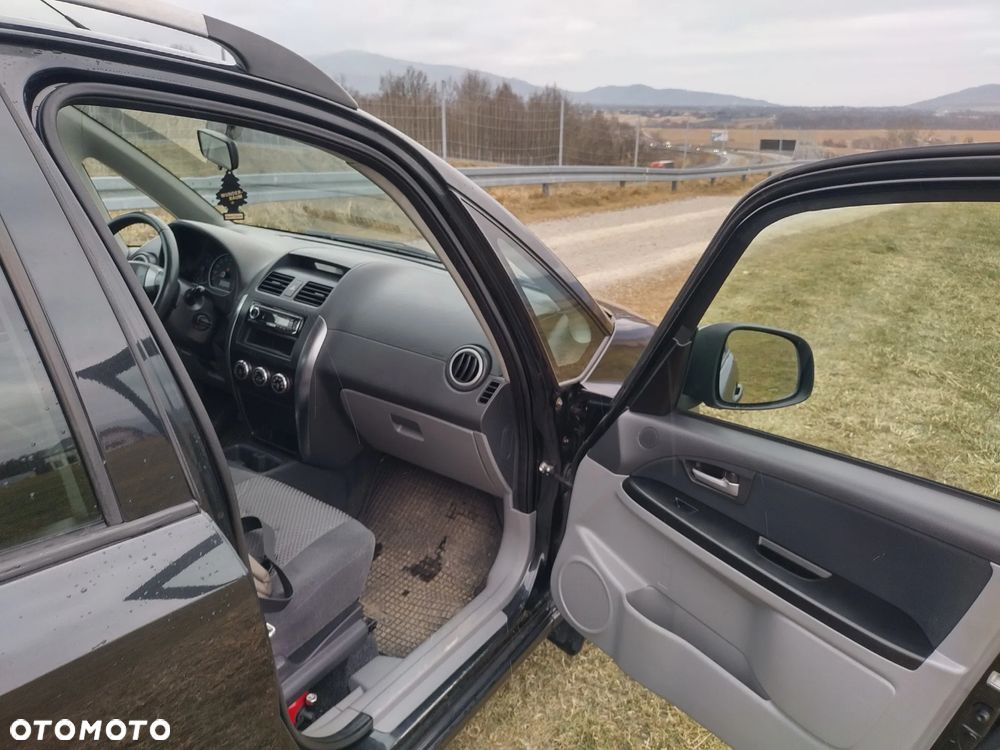 Suzuki SX4 1.6 GS / Premium 4WD - 10