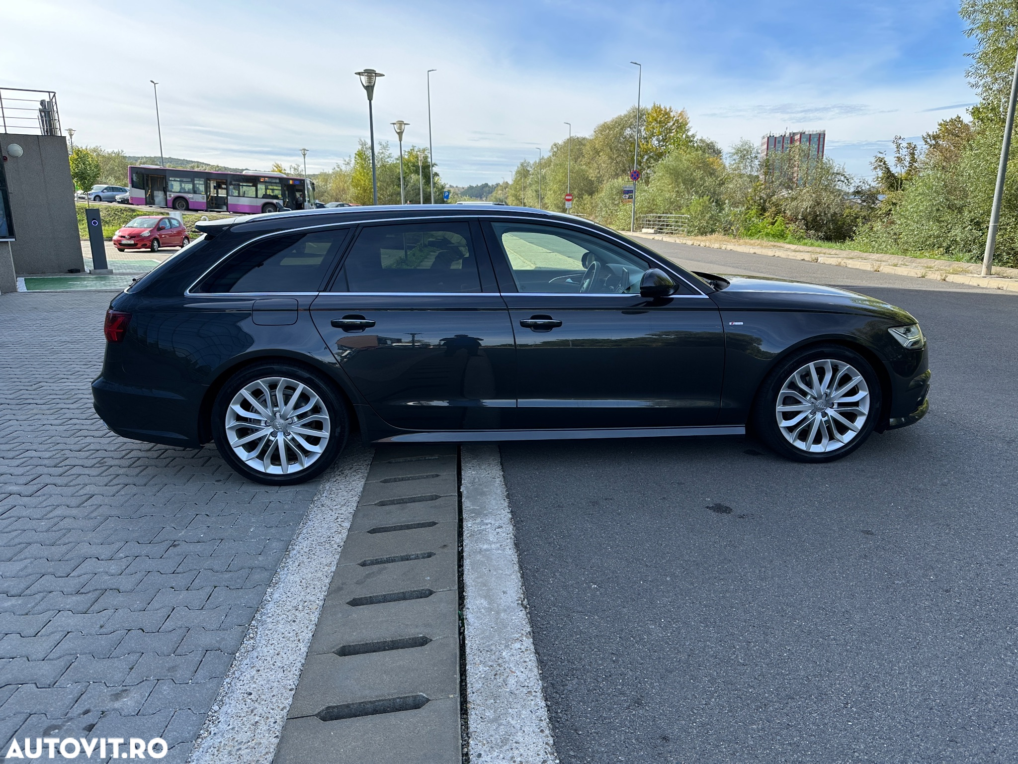 Audi A6 Avant 2.0 TDI Ultra S tronic - 4