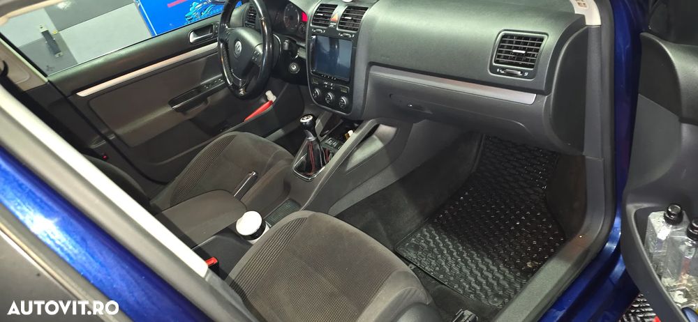 Volkswagen Jetta - 3