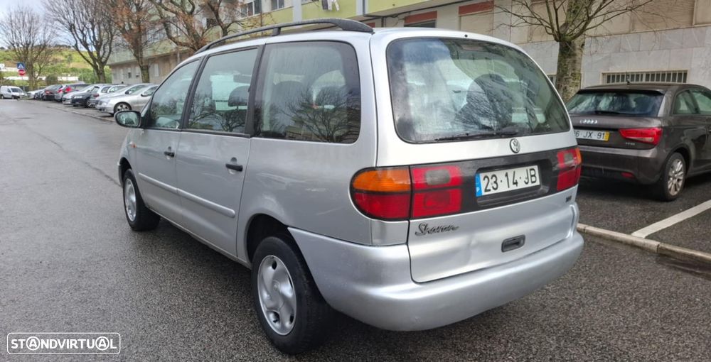 VW Sharan 1.9 TDi Confortline 7L - 4