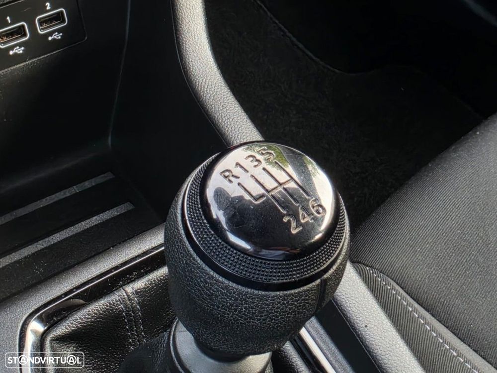 Renault Clio 1.0 TCe Evolution - 21