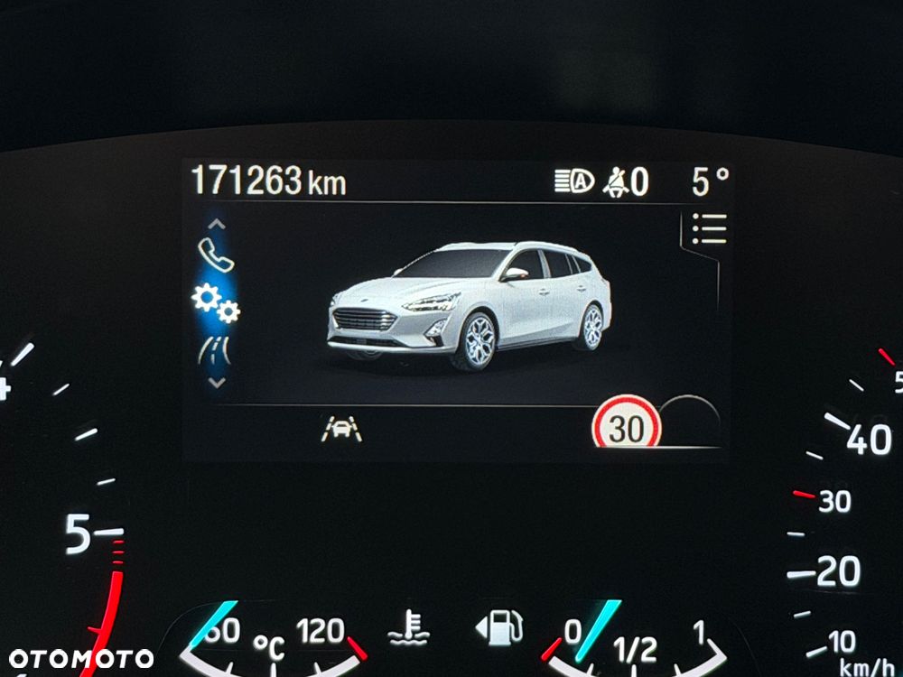 Ford Focus 1.5 EcoBlue Titanium - 29