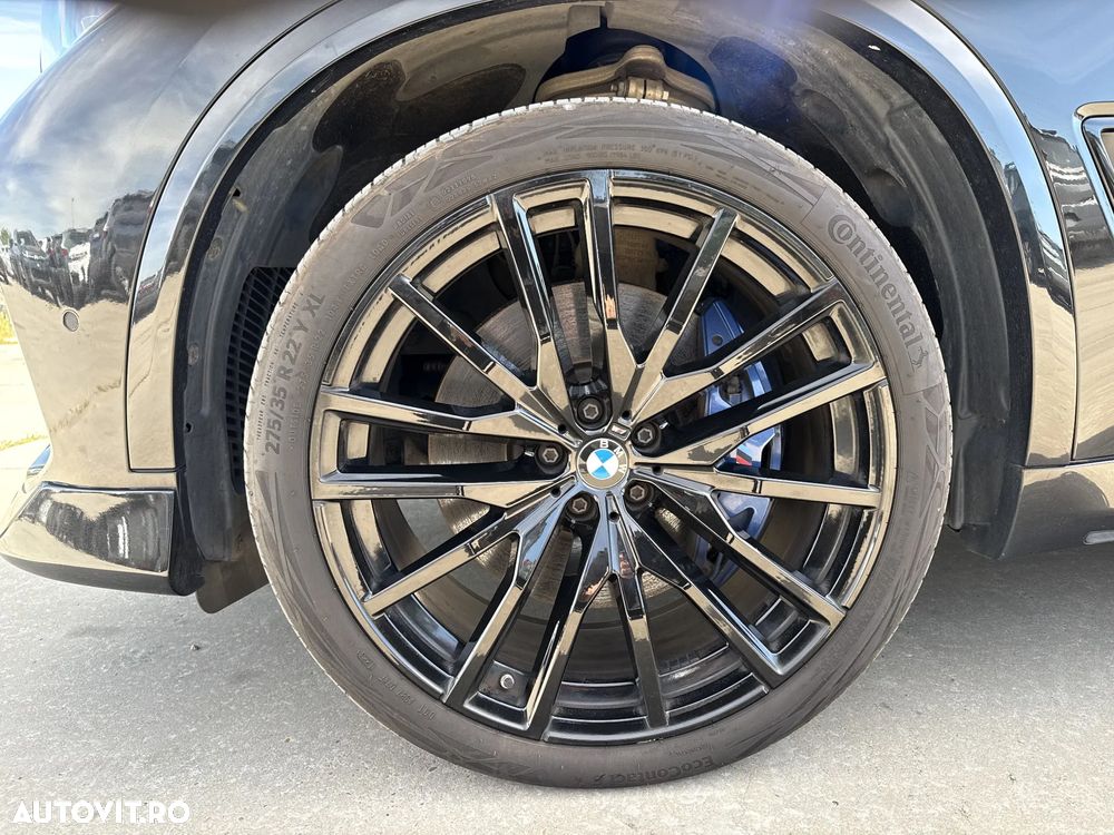 BMW X5 M M50i - 20
