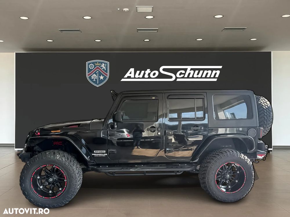 Jeep Wrangler - 8