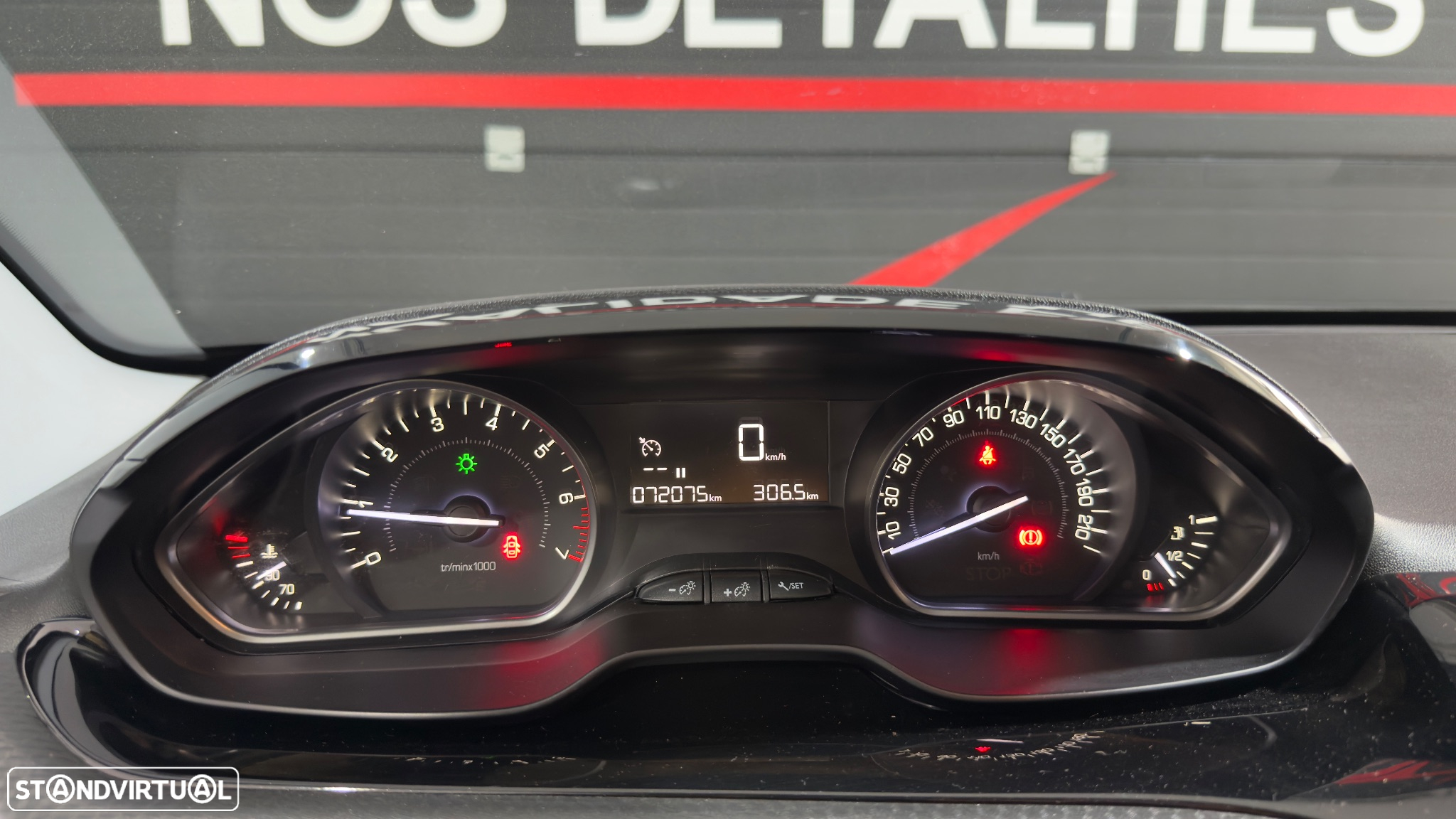 Peugeot 208 1.2 PureTech Signature - 16