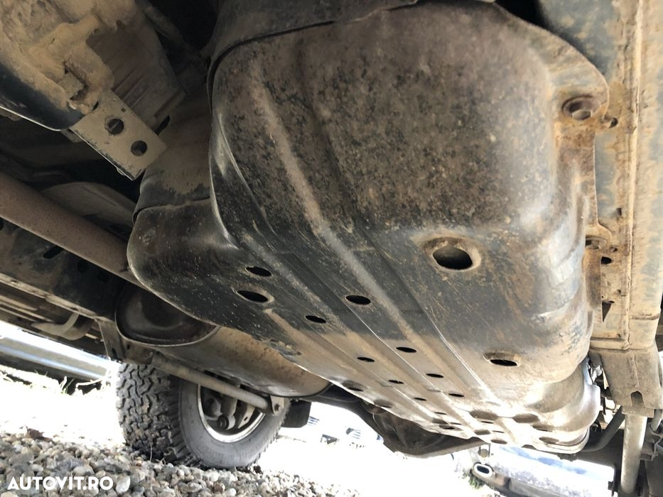 Cârlig tractare Toyota Land Cruiser j120 stop bara spate scut cutie dezmembrari piese GPS navigație clima Etc compresor - 6