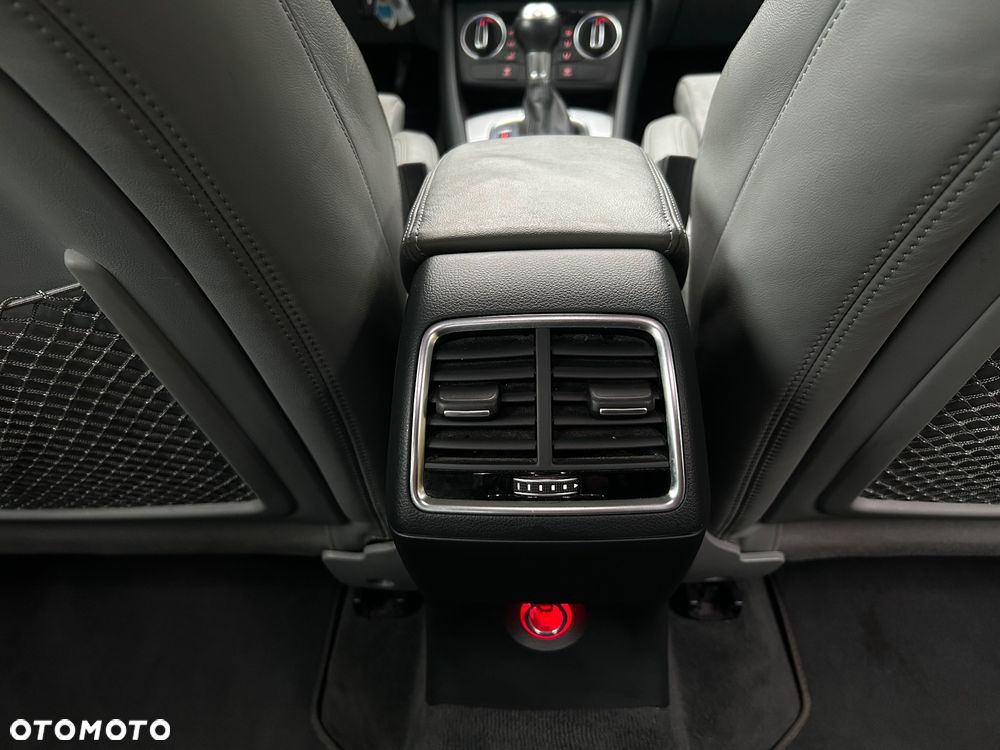 Audi Q3 1.4 TFSI S tronic - 32