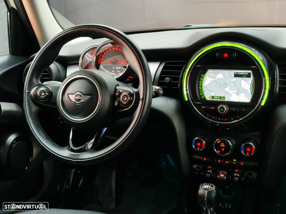 MINI 5 Portas Cooper D - 33