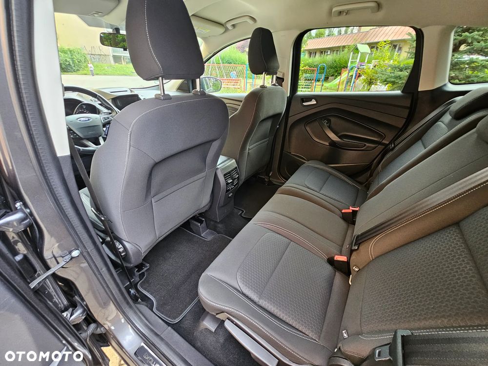 Ford Kuga - 13