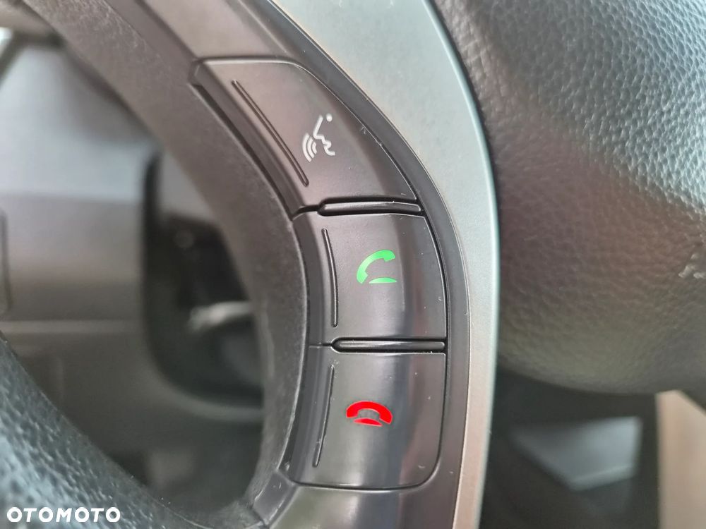 Hyundai i30 blue Kombi 1.6 CRDi Style - 19