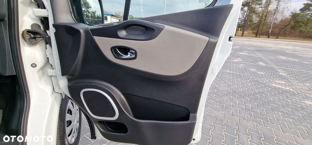 Renault Trafic - 13