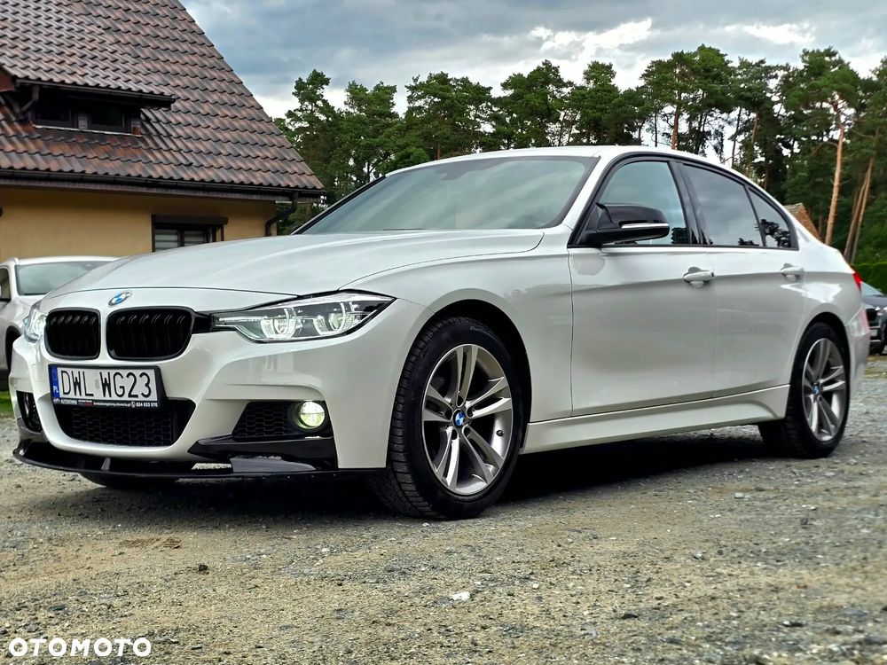 BMW Seria 3 330i - 19
