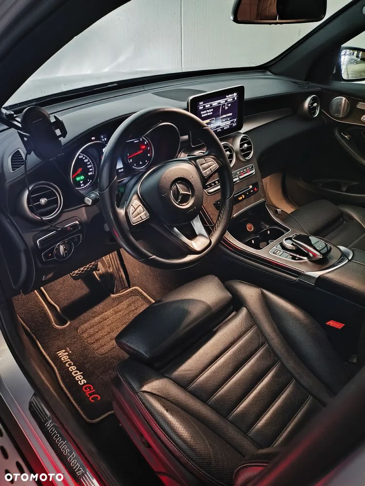 Mercedes-Benz GLC 300 4Matic 9G-TRONIC Exclusive - 10