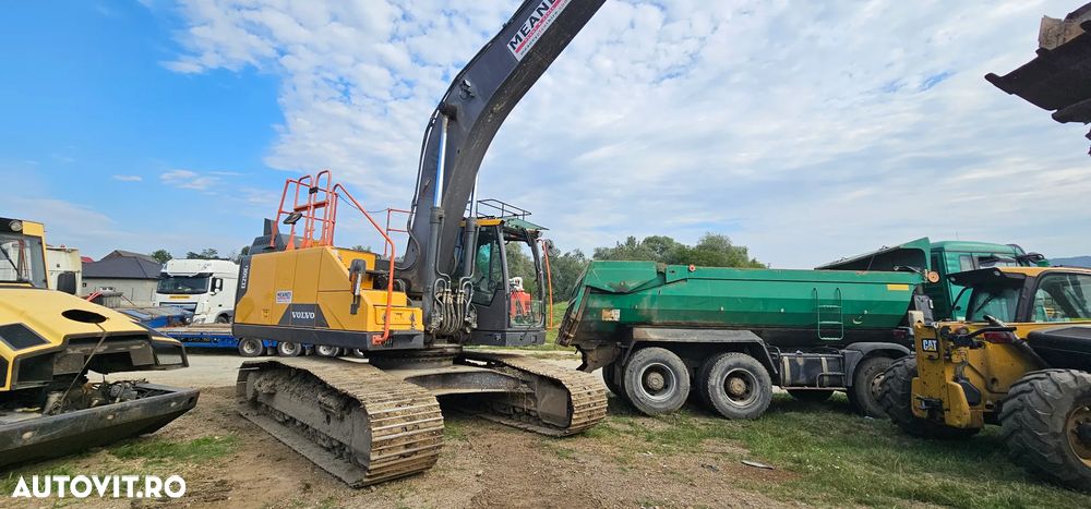 Excavator pe senile Volvo EC 250 - 9