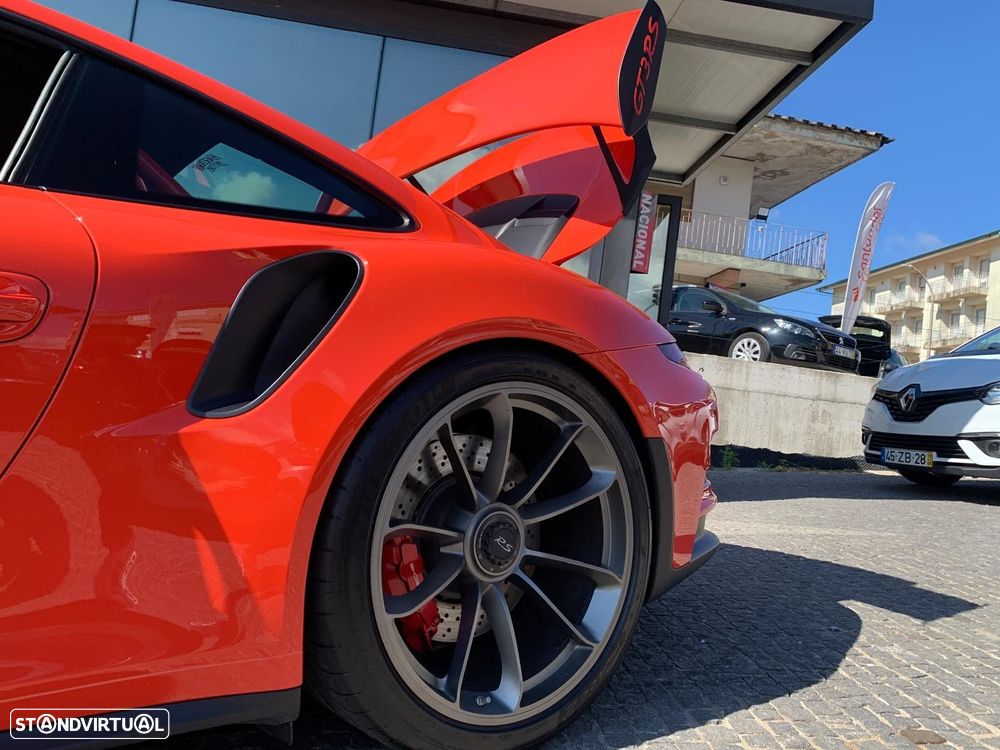 Porsche 911 Série F - 13