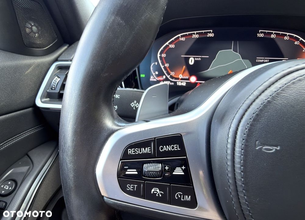 BMW Seria 3 320d Sport Line Shadow - 37