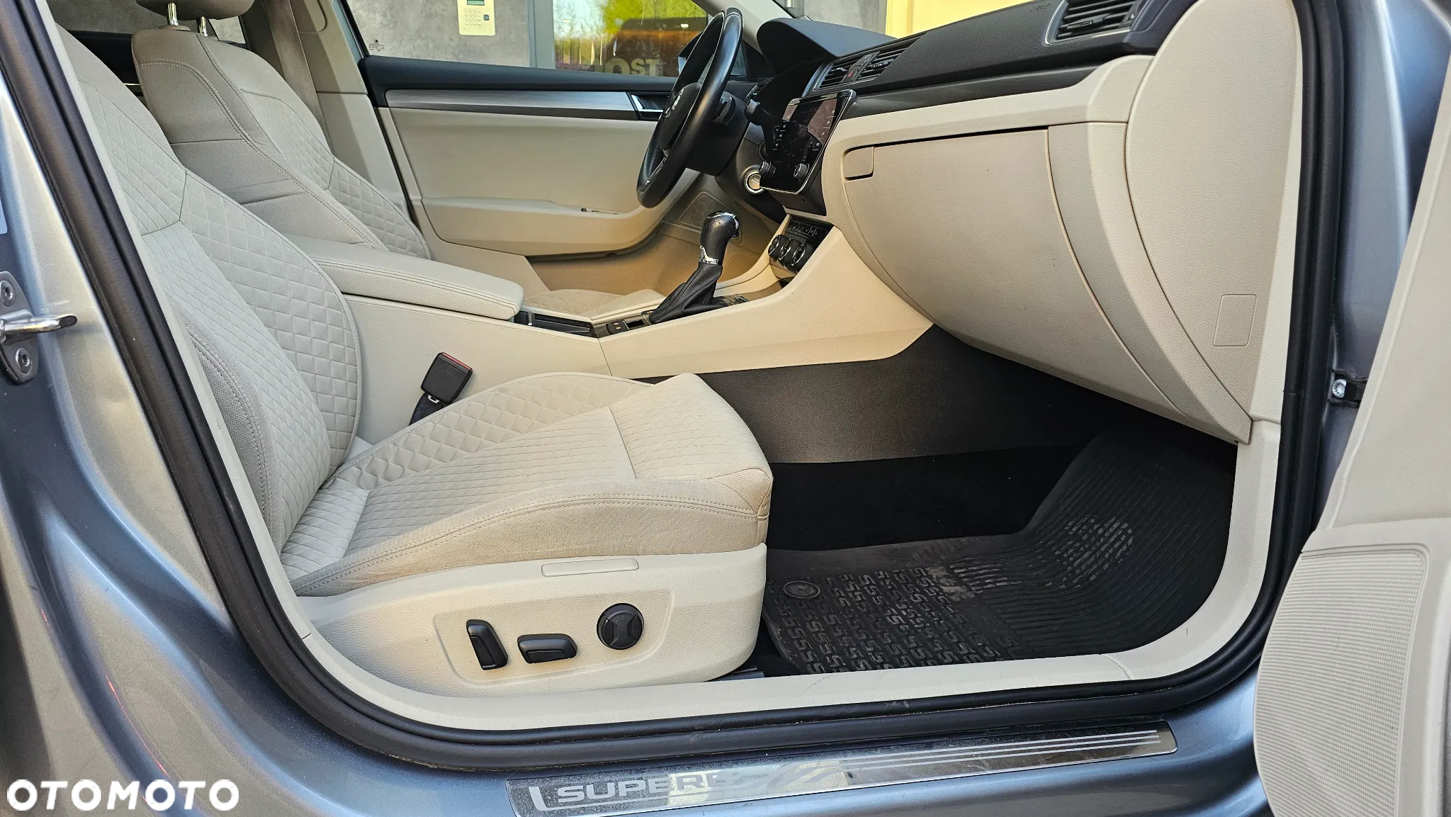 Skoda Superb 2.0 TDI Style DSG - 18