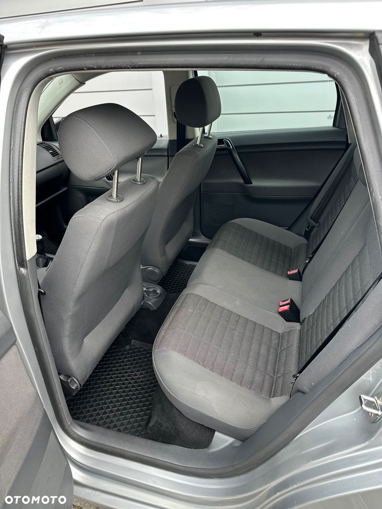 Volkswagen Polo 1.4 Tour - 19