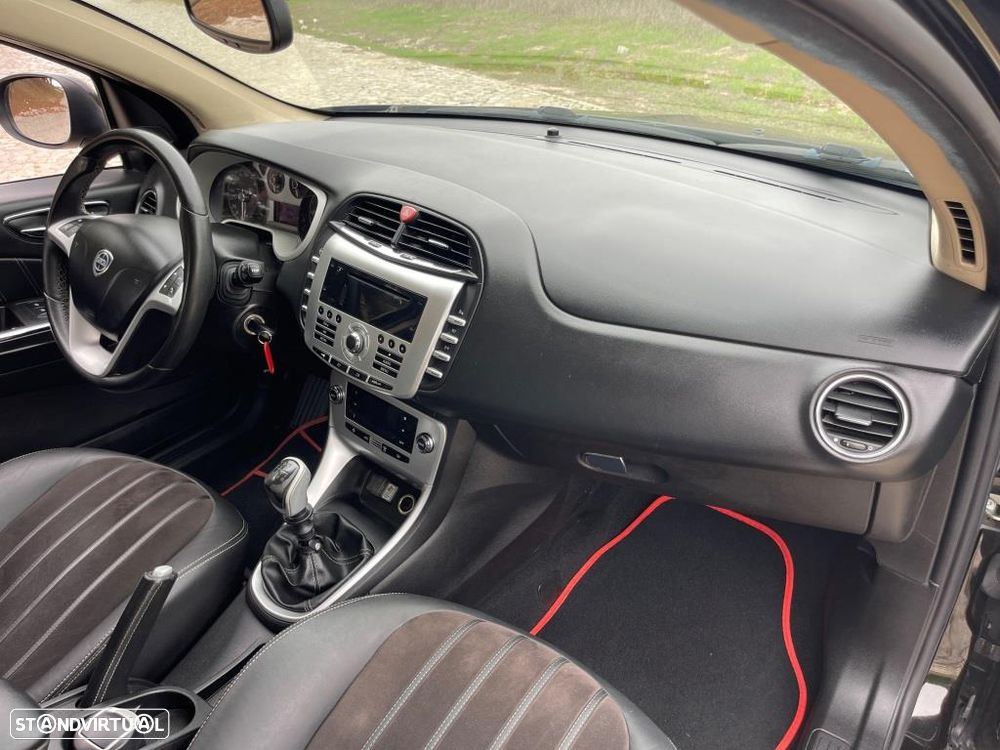 Lancia Delta 1.6 M-Jet Platino - 31