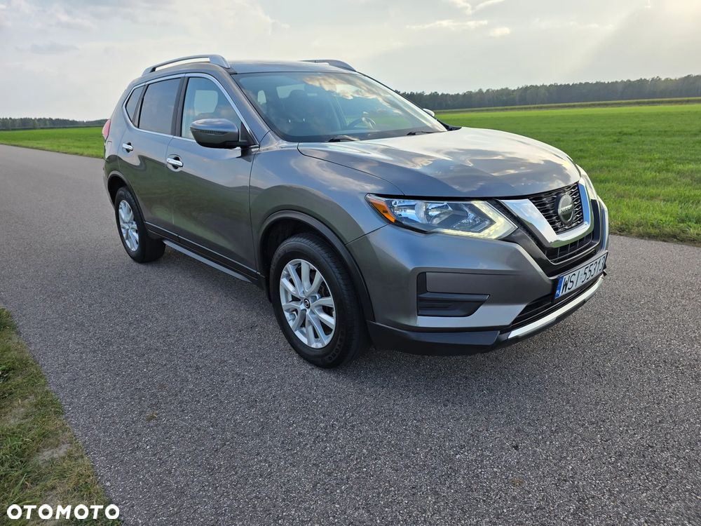 Nissan Rogue - 2