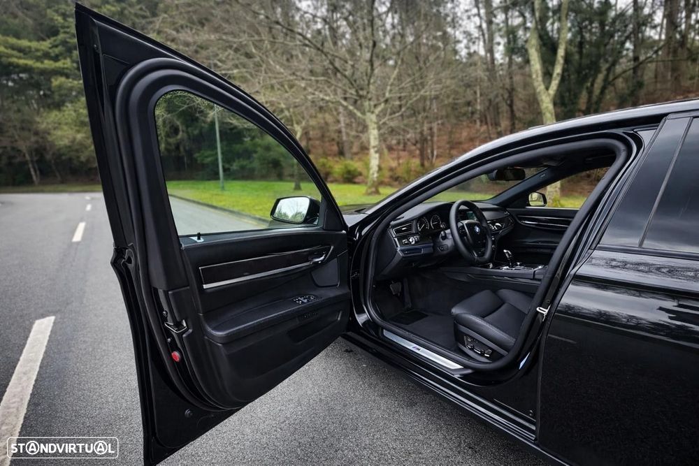 BMW 740 d Pack M - 6