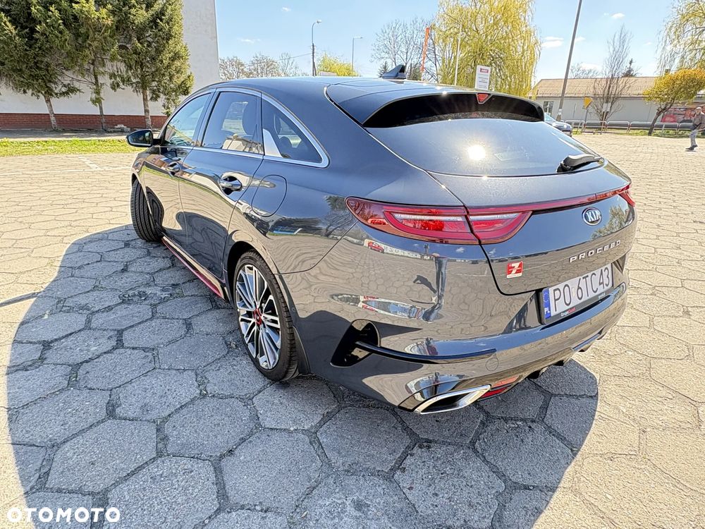 Kia ProCeed - 7