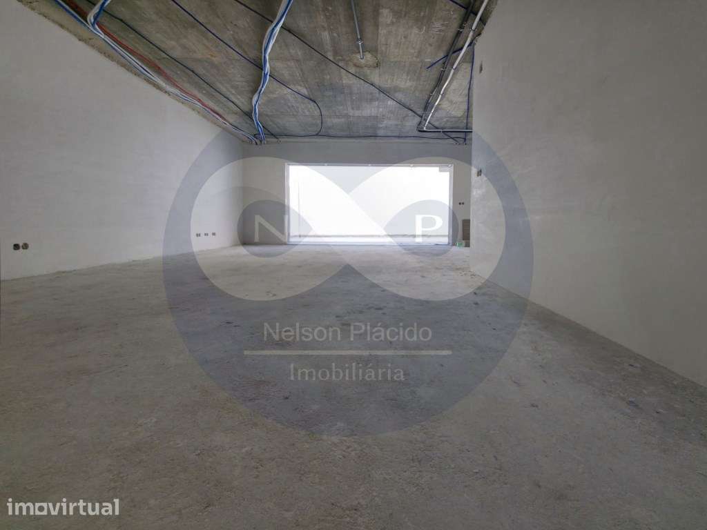 T3 c/Terraço 70m2 | Estacionamento 2 Carros| 15min. Praias |Em Cons... - Grande imagem: 5/27