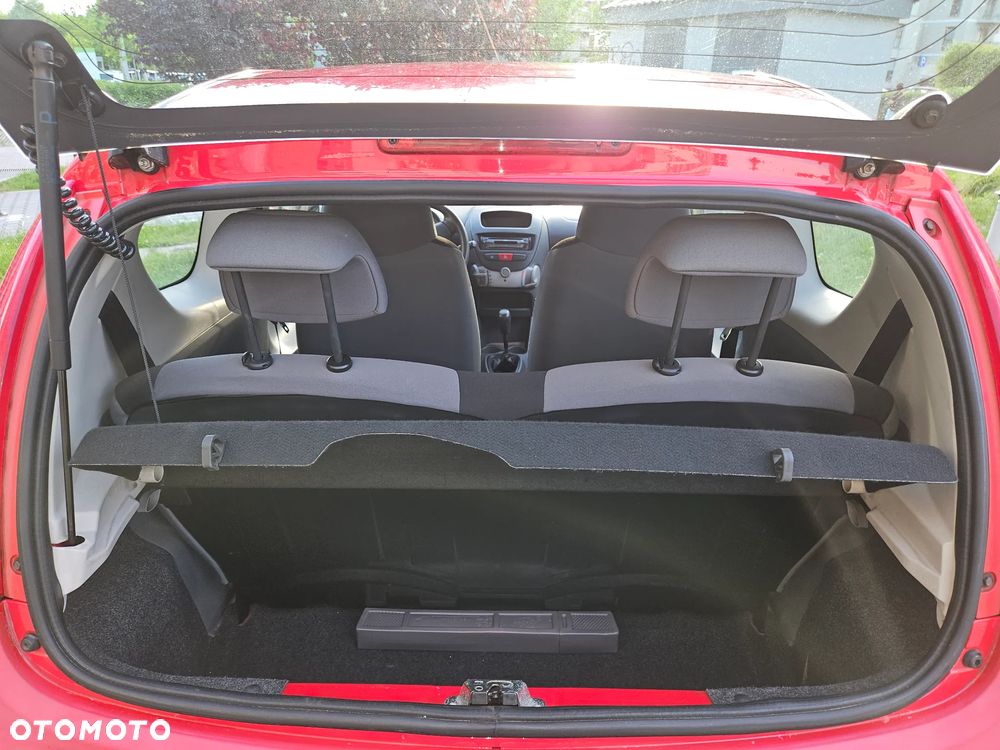 Peugeot 107 1.0 Happy - 12