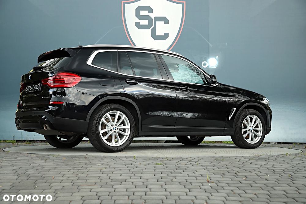 BMW X3 xDrive20i GPF Advantage - 10