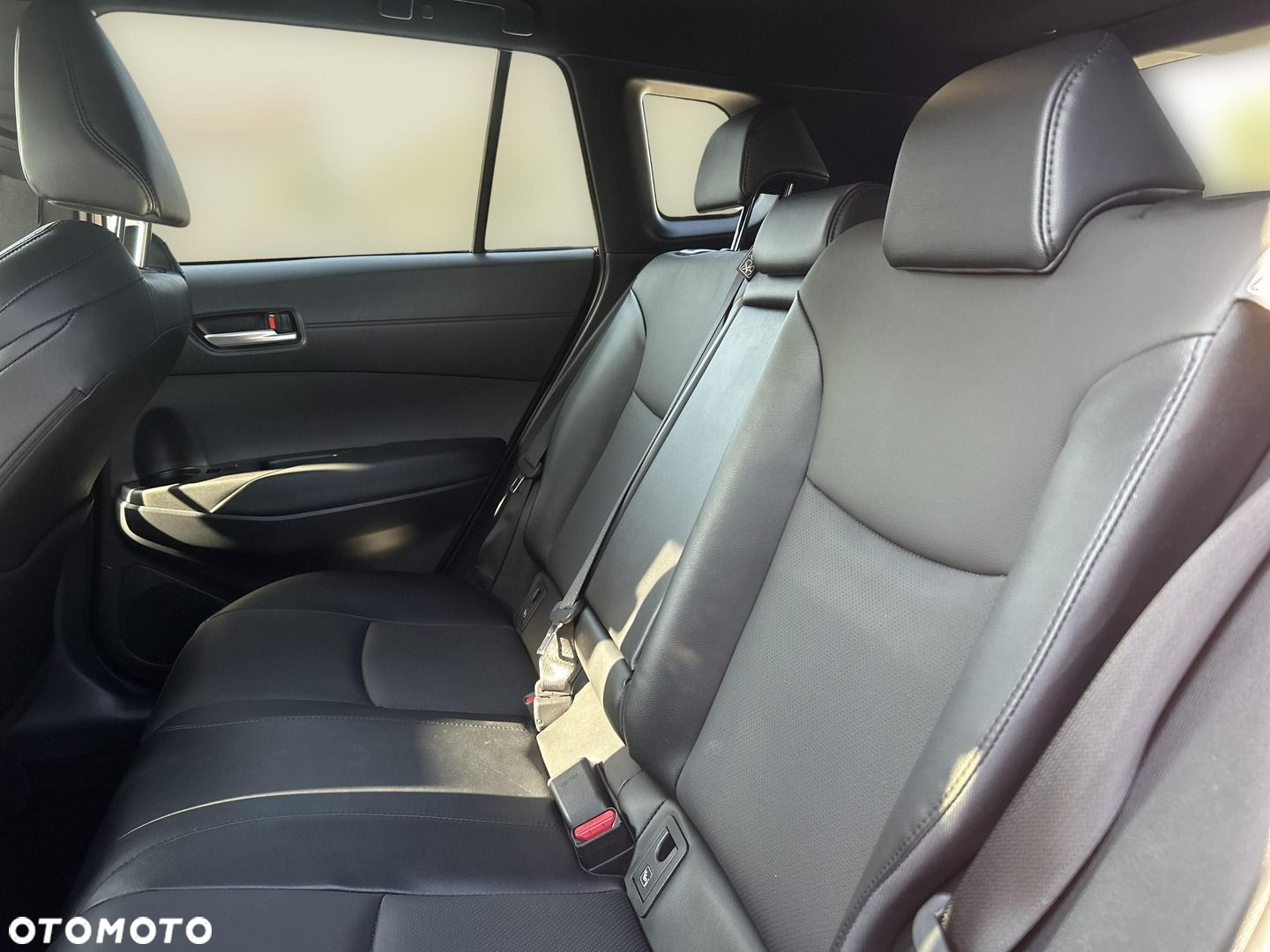 Toyota Corolla Cross 2.0 Hybrid Executive AWD - 14
