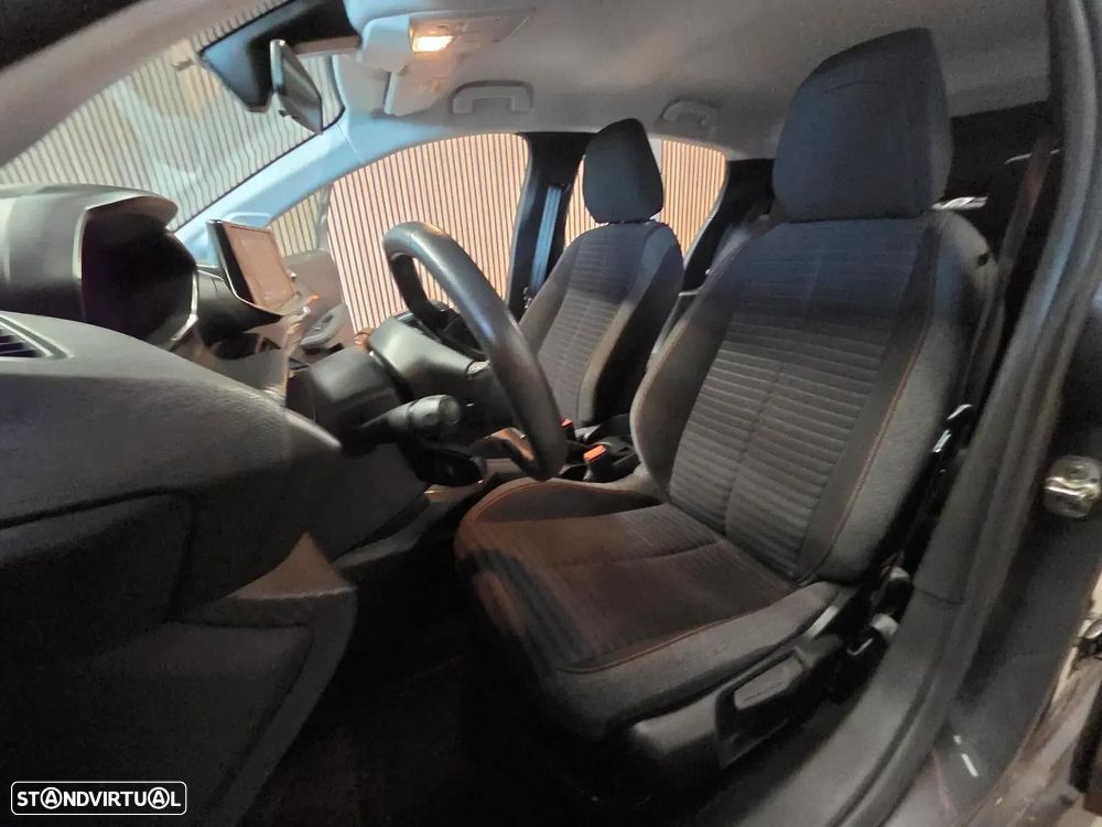 Peugeot 208 1.5 BlueHDi Active — fotografia 7