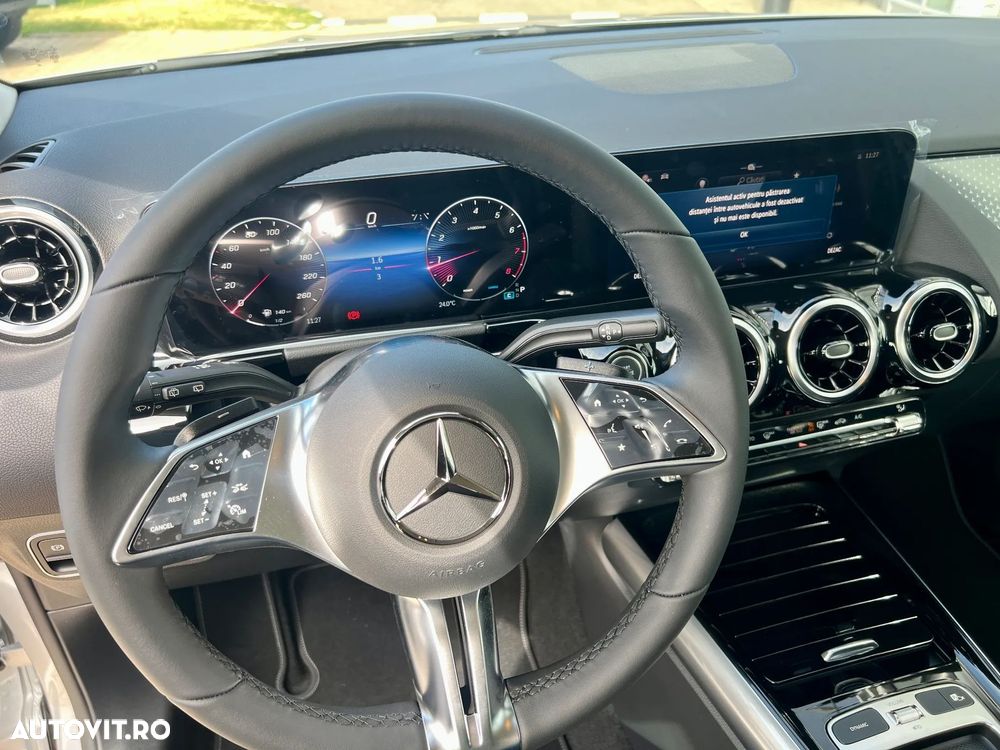 Mercedes-Benz GLA - 11