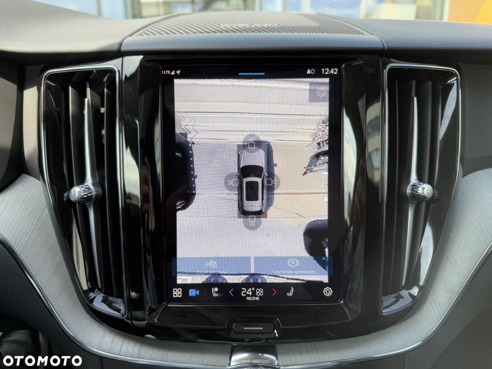 Volvo XC 60 - 24