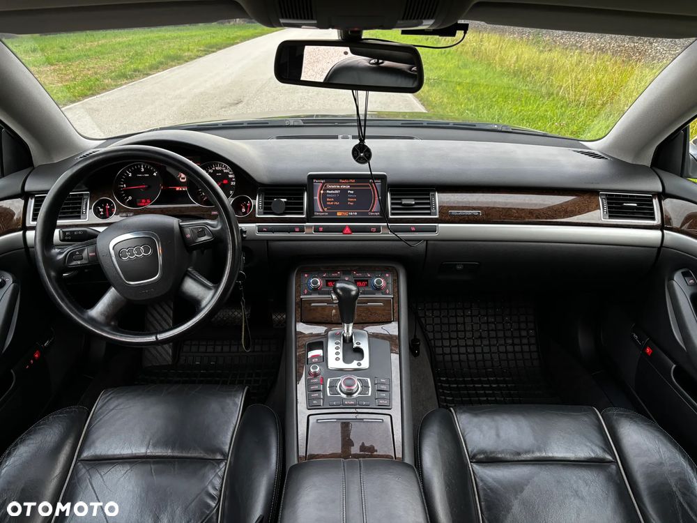 Audi A8 - 8