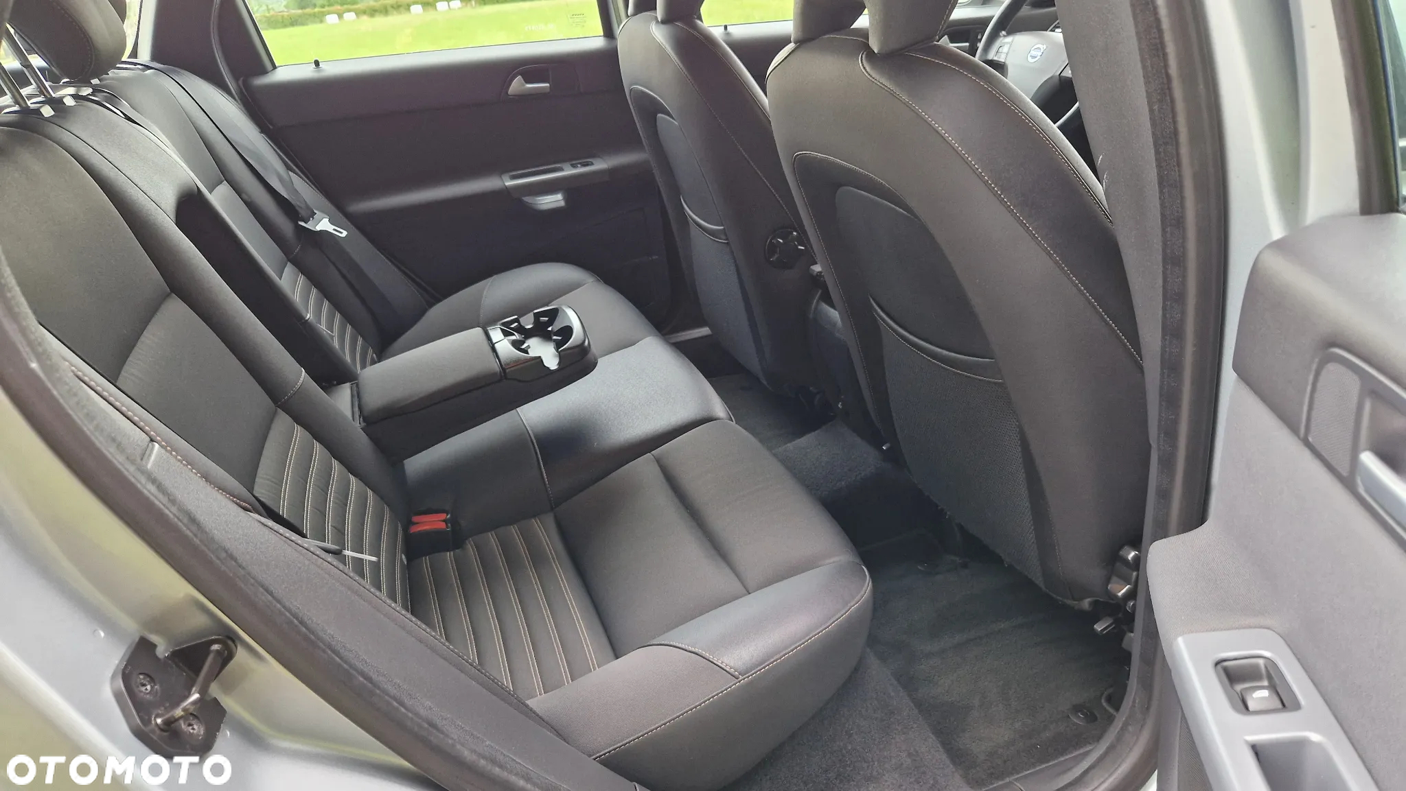 Volvo V50 1.6D DRIVe Kinetic - 11