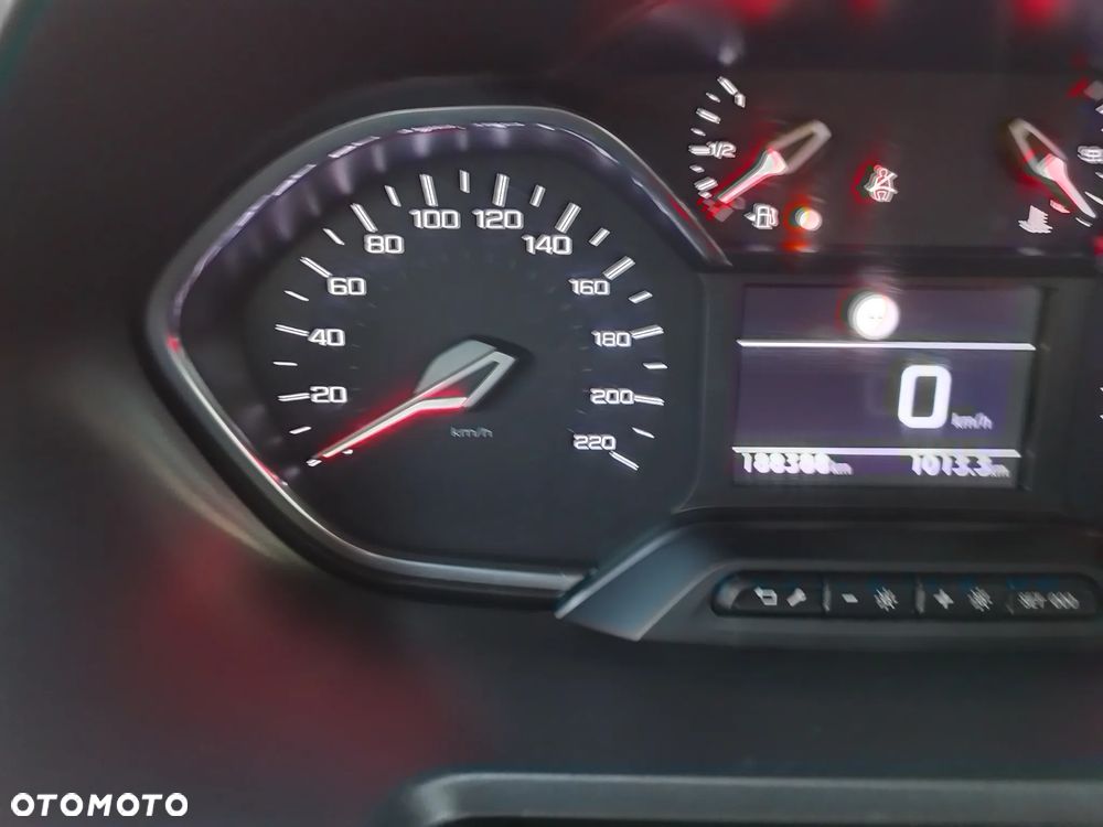 Peugeot Rifter 1.5 BlueHDI Allure S&S - 31