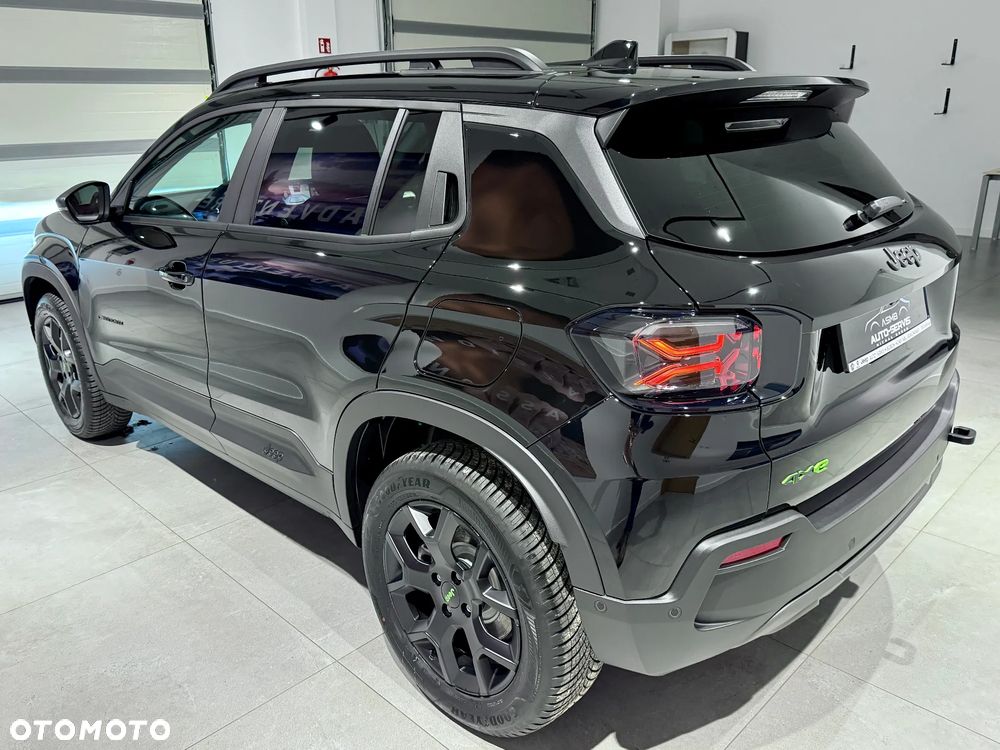 Jeep Avenger 1.2 T3 mHEV Overland 4xe eDCT6 - 9