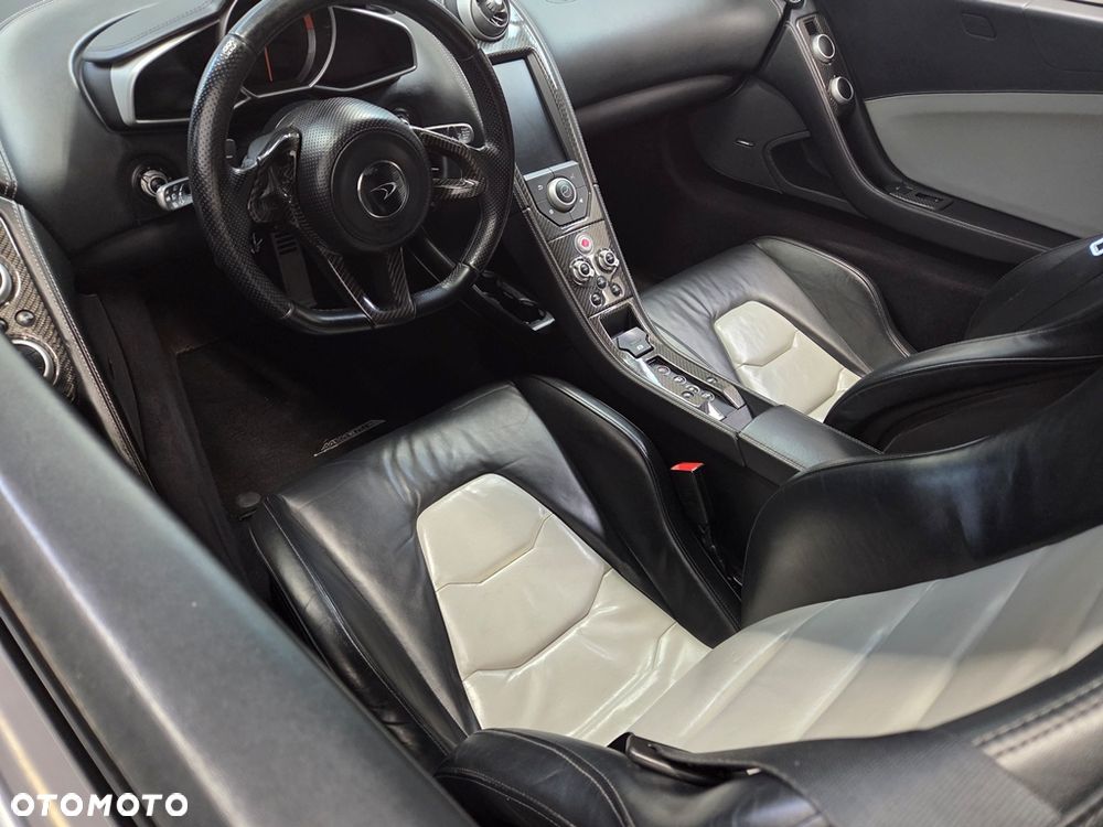 McLaren MP4-12C - 33