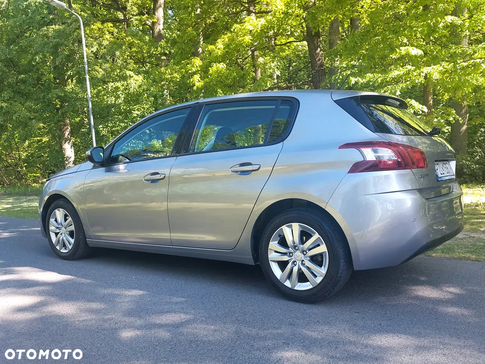 Peugeot 308 SW 1.2 PureTech Allure S&S - 8