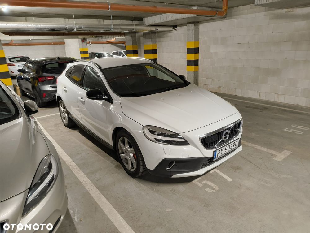 Volvo V40 Cross Country T4 AWD Geartronic Momentum - 2